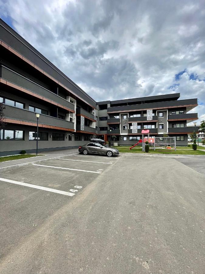 Apartamento Is Us Oradea